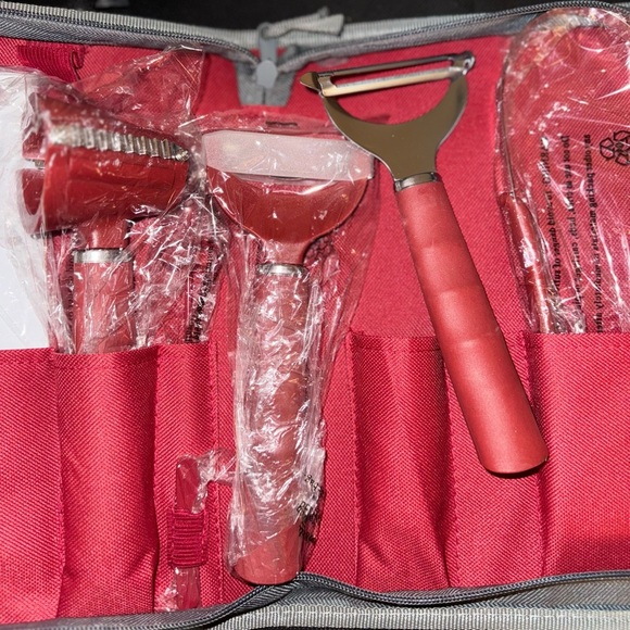 NEW Wolfgang Puck Garnishing Set - Picture 4 of 5